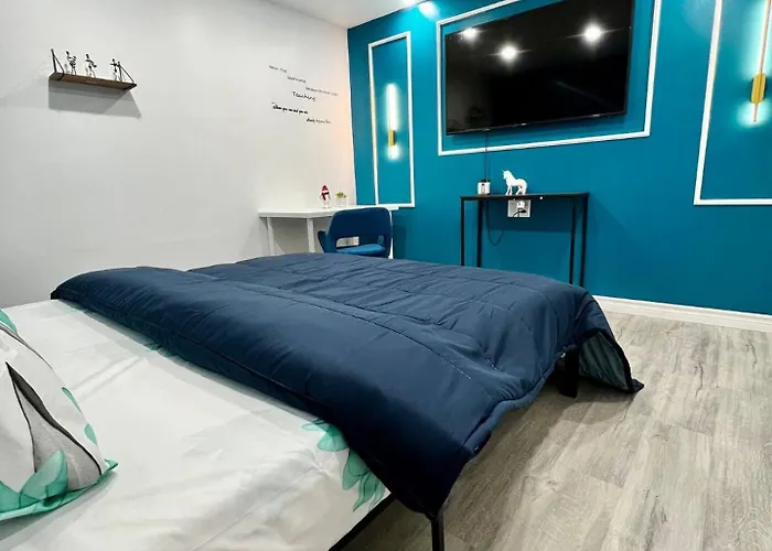 Queen Room